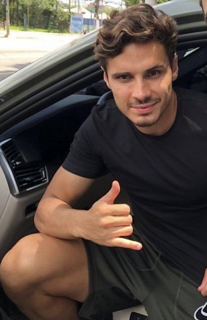 Rafael Veiga, Raphael Veiga, Latin Men, Instagram Blog, Dream Boy, Smash Book, Football Players, Boyfriend Material, Rv