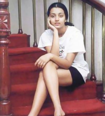 Trisha Saree, Trisha Actress, Tamil Actors, Trisha Photos, Sri Devi, Carnival Girl, Trisha Krishnan, 4 May, Actress Without Makeup