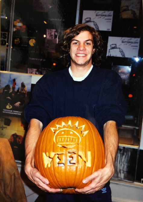 Halloween 1994, First Avenue, Minneapolis MN Dean Ween, Band Wallpapers, Heart Emoji, Beastie Boys, Talking Heads, I Have A Crush, Peace On Earth, Him Band, Kids Songs