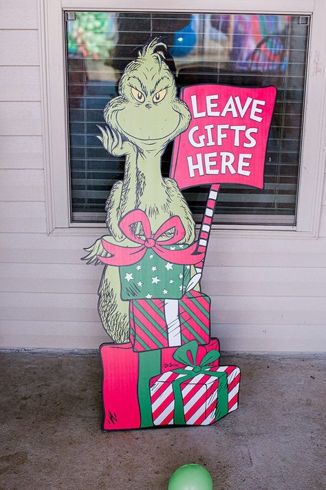 Grinchmas Birthday Party, You’re A Mean One Birthday Party Grinch, Grinch Themed Party Decorations, Grinch Christmas Birthday Party, Mr Grinch Birthday Party, How The Grinch Stole Christmas Birthday Party, Grinch Theme Decor, Twoville Birthday Party Grinch, Whoville First Birthday