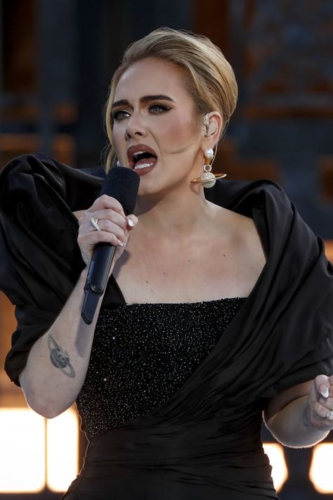 Sing For The Moment, Prinz George, Stop Obsessing, Adele Adkins, Teen Idle, Kate Und William, News Reporter, Single Parent, American Music Awards