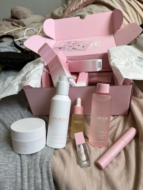 Kylie Skin Aesthetic, Kylie Cosmetics Aesthetic, Kylie Skin Products, Skin Routine Products, Pr Unboxing, Aesthetic Influencer, Pink Products, Cosmetic Company, Kylie Makeup