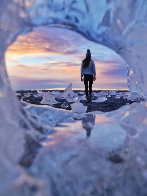 Iceland Photoshoot Ideas, Iceland Instagram Pictures, Iceland Photo Ideas, Iceland Photoshoot, Iceland Fashion, Couples Travel Photography, Iceland Pictures, Iceland Winter, Iceland Vacation