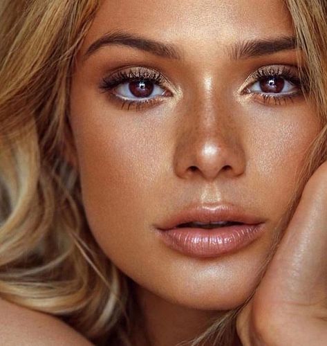 Maquillaje Glowy, Beach Makeup, Wedding Hairstyles And Makeup, Tanned Makeup, Headshots Women, Beauty Pics, Make Up Inspiration, Bronze Makeup, Dewy Makeup