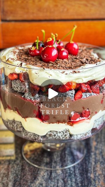 Black Forest Trifle Recipe, Black Forest Cake Decoration, Black Forest Trifle, Morello Cherries, Cherry Trifle, Chocolate Flakes, Thickened Cream, Easy Christmas Cake Recipe, Chocolate Trifle