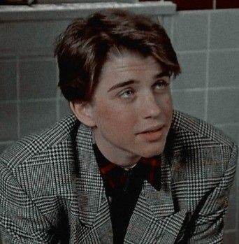 Ilan Mitchell Smith 80s, Michael Schoeffling 80s, Wyatt Weird Science, Sandlot Characters, Ilan Mitchell Smith, Joseph Gordon Levitt Long Hair, 80s Haircuts, Weird Science Movie, Michael J Fox 80s Back To The Future