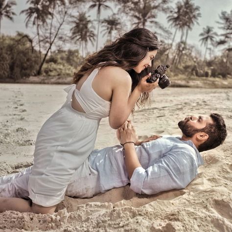 Pre Wedding Shoot Ideas Goa, Pre Wedding Shoot Poses Picture Ideas, Props For Pre Wedding Shoot, Candid Pre Wedding Shoot, Pre Wedding Shoot Dress Ideas, Dresses For Pre Wedding Shoot, Pre Wedding Shoot Dresses, Pre Wedding Concept, Goa Photoshoot