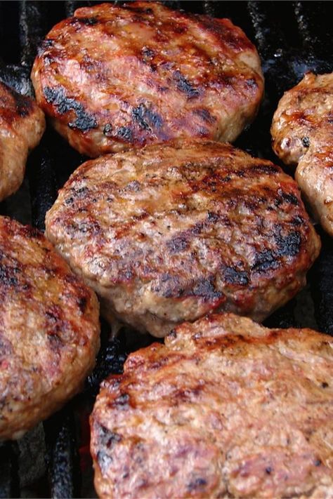 Chili Burgers | "Yummy! It was hard for me to want to put any other condiments on the burger! My advice would be to double the recipe! Everyone may want two!" #grilling #grillingrecipes #grillingideas Chili Burgers Recipe, Chili Burgers, Mushroom Burger Recipe, Restaurant Grill, American Burger, Chili Burger, Burger Meat, Lamb Burgers, Mushroom Burger