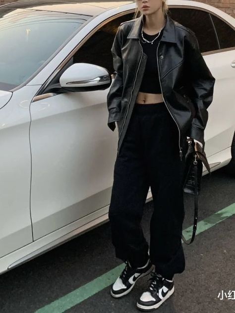 Fashion: #fashion, #style, #outfitinspiration, #beauty Sleeveless Jacket Outfit, Black Trousers Outfit, Black Jacket Outfit, Black Shirt Outfits, Black Top Outfit, Long Sleeve Outfits, Tomboy Outfits, Tomboy Style Outfits, All Black Outfit