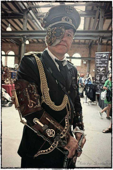 Steampunk Costume Accessories, Dieselpunk Aesthetic, Steampunk Train Conductor, Dieselpunk Fashion, Steampunk Character, Robot Costumes, Steampunk Men, Steampunk Couture, Gothic Tops