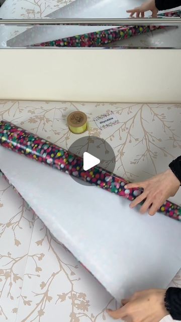 Rubbia on Instagram: "How to Make a Gift Bag #fyp #gift #giftideas #giftbags #origami #byrubbia #giftwrapping #wrapping #wrappinggifts #instagood #presents #ideas #hacks #diy #partybags #partyideas #birthday #ribbons" How To Wrap A Backpack As A Gift, Gift Bag Hack, Make A Gift Bag, Diy Paper Gift Bag, Gift Bag Diy, Diy Gift Bags From Wrapping Paper, How To Make A Gift Bag, Gift Wrapping Techniques, Wrapping Gift Cards