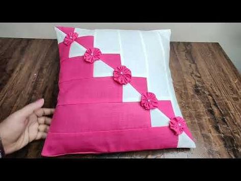 Cution covers design Cushion Cover Designs Diy, Latest Cushion Cover Designs, Coushin Covers Design, Cushion Cover Designs Ideas, Pillow Cover Designs Ideas, Curtains Pelmet, Cushion Design Ideas, Cushion Covers Ideas, Pillow Covers Design