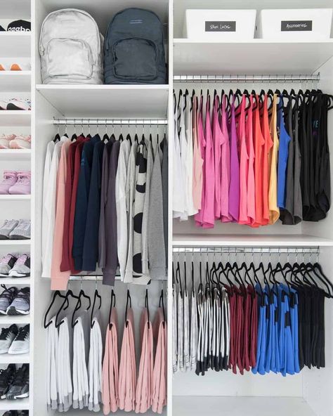 Foolproof tips to Spring Clean your Closet Teen Closet Organization, Color Coded Closet, Organized Aesthetic, Teen Closet, Cleaning Closet Organization, Clever Closet, How To Organize Your Closet, Organized Closet, Organization Closet