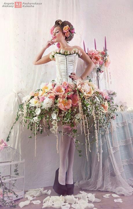 . Vestidos Color Pastel, Long Stem Flowers, Pastel Dress, Bohemian Skirt, Deco Floral, Fairy Costume, Floral Fashion, Cosplay Dress, Arte Floral