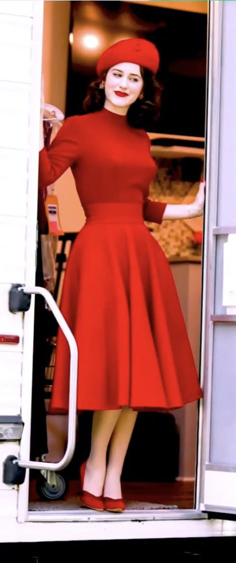 Too feminine of a shape/silhouette Midge Maisel Outfit, Mrs Maisel Clothes, Mrs Maisel Outfits, The Dressmaker Movie, Maisel Outfits, Marvelous Mrs Maisel Fashion, Mrs Maisel Fashion, Ms Maisel, Marvellous Mrs Maisel