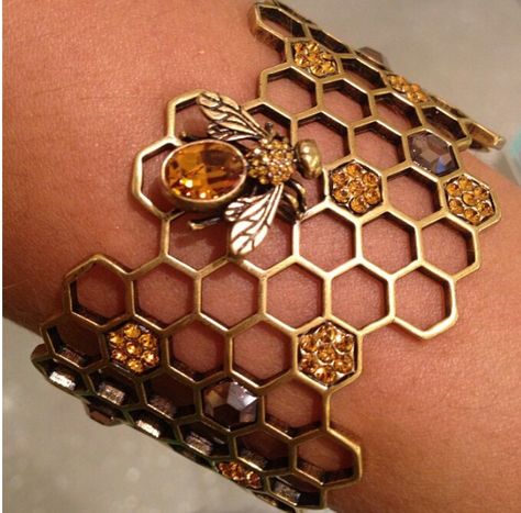 Bee Themed Jewelry, Honey Comb Jewellery, Bee Themed Clothes, Honeycomb Outfit, Bee Themed Outfit, Honeybee Jewelry, Bee Clothes, Honeycomb Bracelet, Cuff Bracelets Gold