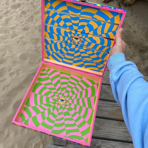 Trippy Box Painting Ideas, Stash Box Painting Ideas, Wood Box Painting Ideas, Chameleon Cage, Lsd Art, Wooden Box Diy, Hand Painted Wooden Box, Painted Box, Painted Wooden Boxes