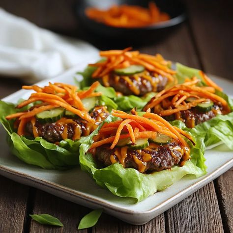 Lettuce Wrap Burgers: A Delicious Low-Carb Alternative Lettuce Wrap Burger, Lettuce Wrapped Burger, Carb Alternatives, Lettuce Wrap, Fast Recipes, Fast Easy Meals, Lunch Recipes Healthy, Low Carb Yum, Quick Dinner