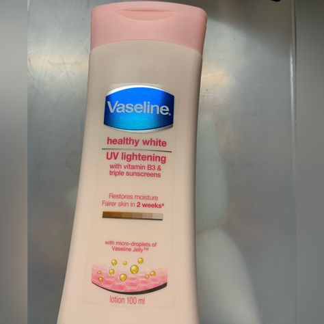 Lotion With Uv , White And Smooth. Vaseline Whitening Lotion, Vaseline Lotion Whitening, Moisturizer Vaseline, Skin White Lotion, Vaseline Products, Clear Skin Products, Vaseline Healthy White Uv Lightening, Vaseline Body Lotion, Basic Hygiene