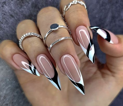 French Stiletto Nails Design, Nail Art Stiletto, Black Nail, Classy Nails, Fancy Nails, Chic Nails, Best Acrylic Nails, Long Acrylic Nails, Stiletto Nails