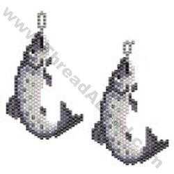 Salmon Fish Earring Bead Pattern By ThreadABead Beaded Salmon Pattern, Beaded Salmon Earrings, Seed Bead Fish Earrings, Beaded Fish Earrings, Beaded Fish Pattern, Pony Bead Projects, Miyuki Beads Pattern, Seed Bead Projects, Beaded Jewelry Earrings