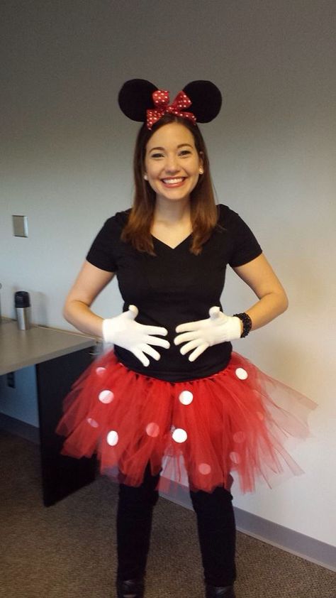 Easy DIY Minnie Mouse costume! DIY red tulle tutu with white adhesive felt circles, mouse headband (easy DIY with red & white polka dot ribbon or $10 purchase), and white gloves. I wore to work, but it could easily be made to go out, too. Fun! Diy Mini Mouse Costume Adult, Womens Minnie Mouse Costume, Diy Minnie Mouse Costume For Women, Red Tutu Costume, Mouse Costume Diy, Diy Minnie Mouse Costume, Minnie Mouse Kostüm, Minnie Mouse Costume Diy, Carnaval Make-up