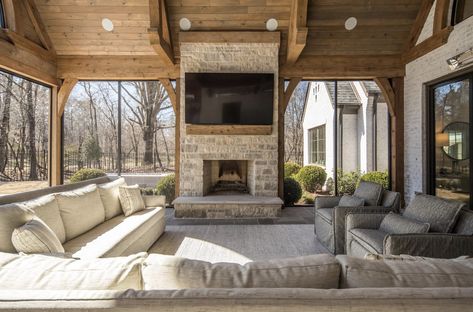 Backyard Deck Ideas, Creative Backyard, Screened Porch Designs, Living Pool, Outdoor Living Space Design, Outdoor Covered Patio, Outdoor Fireplace Patio, Outdoor Patio Designs, Backyard Fireplace