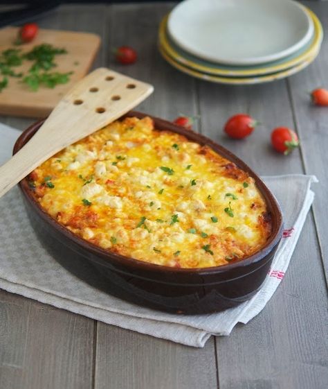 Tomato And Goat Cheese, Cheesy Casserole, Healthy Casseroles, Cheese Casserole, Cauliflower Recipes, Meatless Meals, Veggie Dishes, Roasted Cauliflower, Casserole Dish