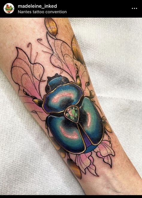 Neotraditional beetle tattoo with jewel by Madeleine inked - Bordeaux FR #neotraditional #neotraditionaltattooers #tattoo #tatouage #beetletattoo #jeweltattoo #colortattoo #frenchtattooflash Jewel Beetle Tattoo, Jewel Beetle, Beetle Tattoo, French Tattoo, Jewel Tattoo, Blue Beetle, Neo Traditional, Tattoo Inspo, Unique Tattoos