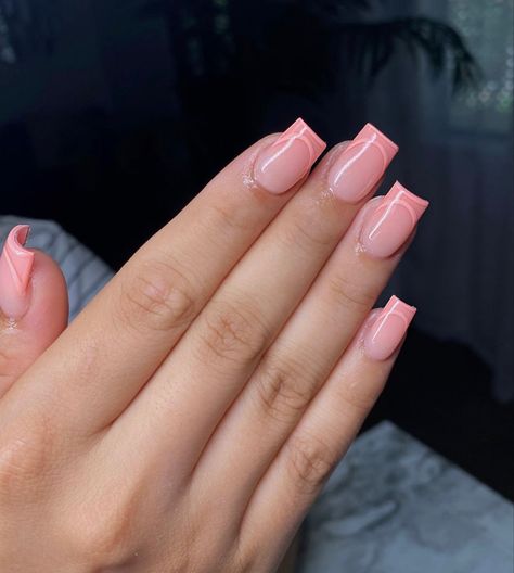 Short Pink Arclyc Nail, Unique Short Nails Design, Latina Nail Designs Pink Short, Natural Press On Nails, Cute Short Acrylic Nails Square Pink, Soft Glam Nails, Natural Pink Nails With Design, Short French Tip Acrylic Nails Pink, Short Baby Pink Acrylic Nails