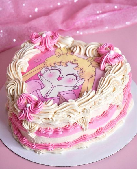 Sailor Moon Cake Ideas, Pastel Sailor Moon, Sailor Moon Cakes, Sailor Moon Birthday, Violet Cakes, Anime Cake, Creative Birthday Cakes, Pretty Birthday Cakes, Cute Birthday Cakes