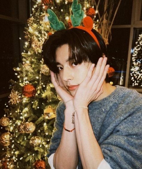 Jake Christmas Pfp, Enhypen Christmas, Enhypen Jake Icon, The Lying Detective, Bts Christmas, Divorced Men, Jake Icon, Jake Enhypen, Enhypen Jake