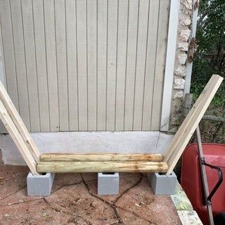 Firewood Storage Outdoor, Kleiner Pool Design, Outdoor Firewood Rack, Kolam Air, Firewood Shed, Firewood Rack, Firewood Storage, Backyard Fire, Small Backyard Patio