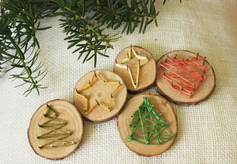 DIY String Art Christmas Tree Ornaments Christmas Forest School, Forest Christmas Decor, Scandinavian Christmas Ornaments, Christmas Nails Diy, Forest Christmas, Nail String, Nail String Art, Christmas Forest, Diy Christmas Tree Ornaments