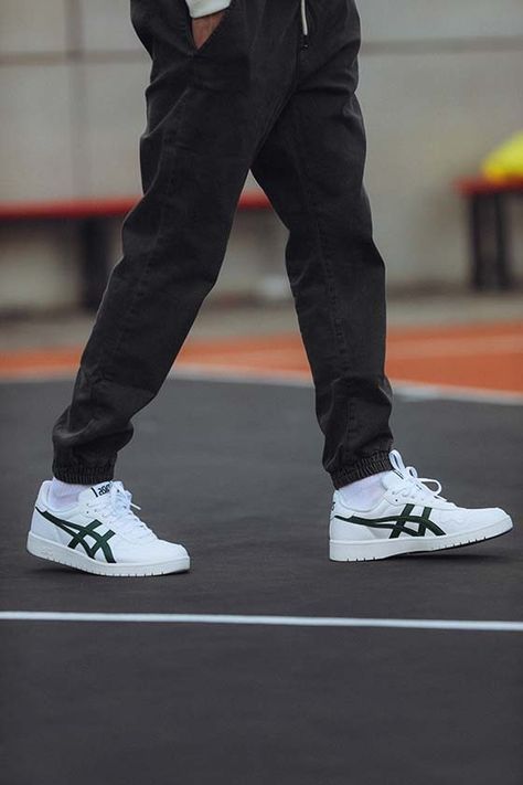 Asics Japan S Asics Jogger X81 Outfit, Asics Japan S, Asics Onitsuka, Branded Shoes, Onitsuka Tiger, Healthy Body, Shoe Brands, Converse Sneaker, Favorite Outfit