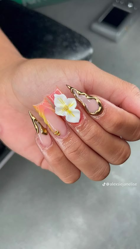 Stiletto Pinky And Square Nails, Square And Stiletto Nails Together, Square Nails With Stiletto Pinky, Pointy Nails, Shape Nails, Hard Nails, Drip Nails, Claw Nails, Stiletto Nails Designs