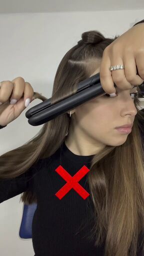 This guide teaches you how to curl your hair with a straightener. Learn how to curl your hair with a flat iron in this quick and easy post. Curl Hair With A Straightener, How To Make Hairstyle, Hair With A Straightener, Easy Curled Hairstyles, How To Curl Hair, Curls With Straightener, Curl Hair With Straightener, Hair Curling Tutorial, Best Hair Straightener