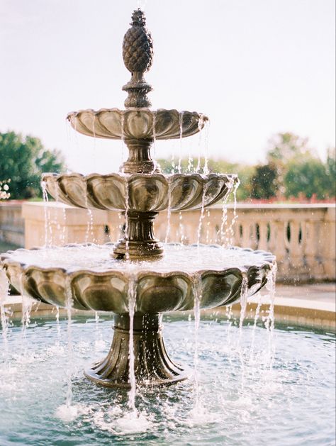 Beautiful, magical water fountain at a wedding venue Wishing Fountain, Tarot Fashion, Pretty Fountain, Fountain Aesthetic, Magical Water, Water Wedding, Concept Photos, Beautiful Water, Garden Party Wedding