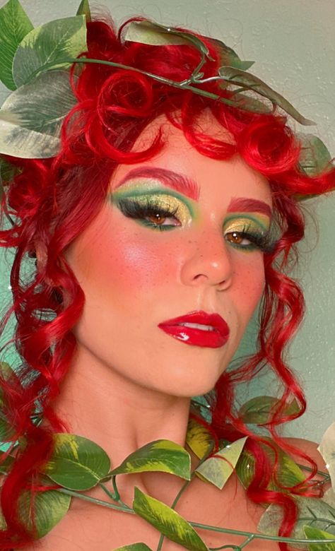 Posion Ivy Costume Makeup, Posion Ivy Diy Costume, Position Ivy Halloween Costume, Poison Ivy Inspired Makeup, Modest Poison Ivy Costume, Easy Poison Ivy Costume, Poison Ivy Cosplay Plus Size, Position Ivy Makeup, Poison Ivy Cosplay Makeup