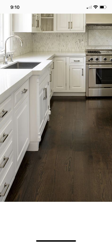 Dark Floors Cabinet Color, Kitchen Inspiration Dark Floor, Dark Floored Kitchen, Dark Wood Floor White Cabinets, Dark Floors With Light Cabinets, Dark Oak Floors Kitchen, Small Kitchen Ideas With Dark Floors, Dark Hardwood Kitchen Floors, Walnut Floor Kitchen Modern