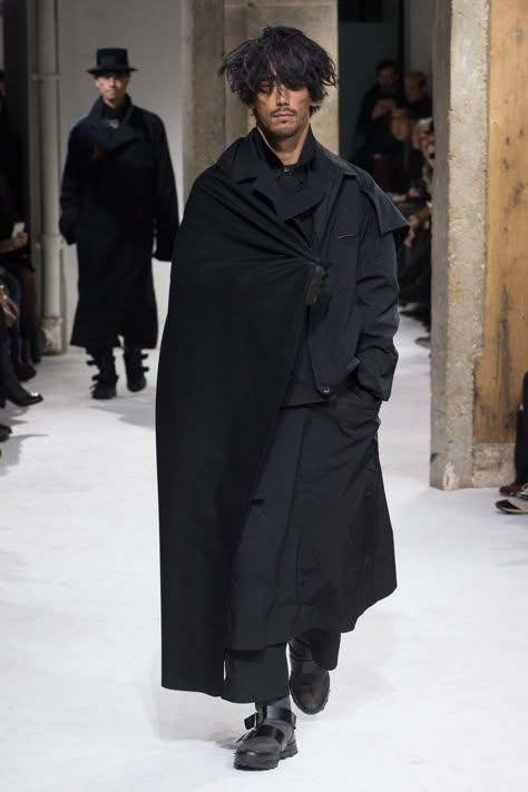 Yoji Yamamoto, 일본 패션, Archive Fashion, Japanese Outfits, Mens Fall, Yohji Yamamoto, Fall 2017, Paris Fashion, Paris Fashion Week