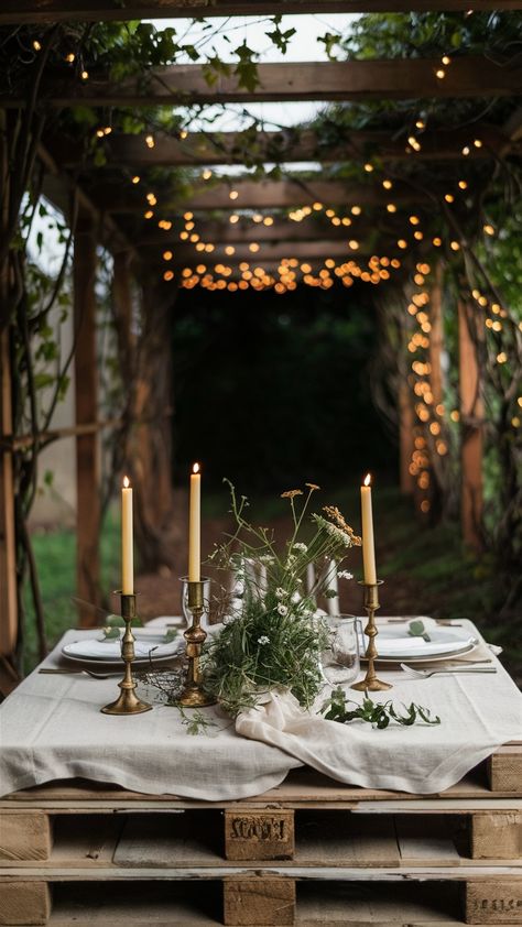 Stunning Pallet Table for Your Patio 🌼✨ Picnic Table Aesthetic, Rustic Garden Table, Rustic Outdoor Table, Pallet Fire Pit, Outdoor Table And Chairs, Pallet Wood Christmas, Sustainable Diy, Pallet Lounge, Wood Christmas Decorations