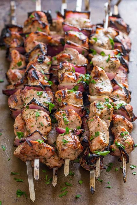 Pork Shish Kabobs, Grilled Pork Tenderloin Recipes, Shishkabobs Recipe, Pork Kabobs, Steak Kebabs, Pork Skewers, Bbq Pork Ribs, Veggie Skewers, Shish Kabobs