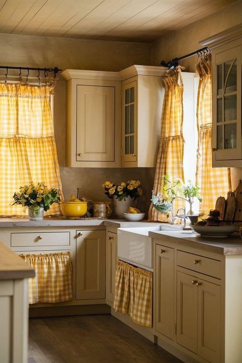 Sims Room, Country Cottage Living, House Cabin, Cottage Kitchens, Sun Shine, Kitchen Farmhouse, Tiny House Decor, Yellow Kitchen, Cozy Kitchen