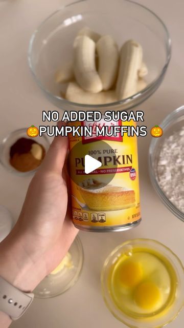 Hannah Hargrove | Baby + Toddler Nutrition on Instagram: "Who doesn’t love a good pumpkin muffin?! As soon as September hits I’m ready for all the pumpkin recipes!   These no added sugar pumpkin muffins are sweetened with only bananas but I promise you won’t miss the sugar!   ✨Be  sure to follow  @tinyeatersnutrition for baby and toddler, recipes and nutrition tips! ✨  Added sugar isn’t recommended for littles under 2 (and yes, maple syrup and honey are still considered added sugar!). These muffins are suitable for littles 6+ months  Be sure to screenshot the recipe for later + send to a pumpkin loving friend!   🎃No added sugar Pumpkin Muffins🎃 1- 15 oz can pumpkin (make sure it’s ONLY pumpkin!- @libbyspumpkin is my favorite!) 4 ripe, mashed bananas (the more spots, the sweeter!) 2 eggs Toddler Banana Recipes, Banana Pumpkin Muffins, Mini Pumpkin Muffins, Best Pumpkin Muffins, Pumpkin Banana Muffins, Canned Pumpkin Recipes, Can Pumpkin, Toddler Nutrition, Baby Muffins