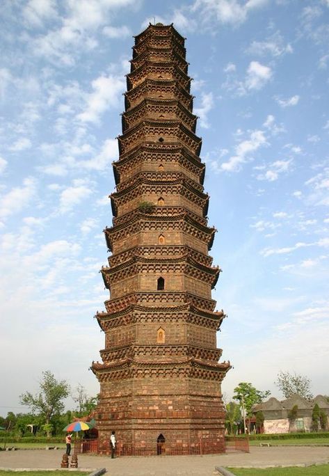 The Iron Pagoda of Youguo Temple, Kaifeng City, Henan province, is a Buddhist Chinese pagoda.#buddhistpagoda #travelinkaifeng #henan #sharechina #travelaroundworld #picoftheday #awesome #photooftheday #followme Courtyards Gardens, Buddhist Pagoda, Ancient Aesthetic, Ancient Palace, Buddhist Architecture, Chinese Pagoda, Ancient Chinese Architecture, Feng Shui Principles, Wild Goose