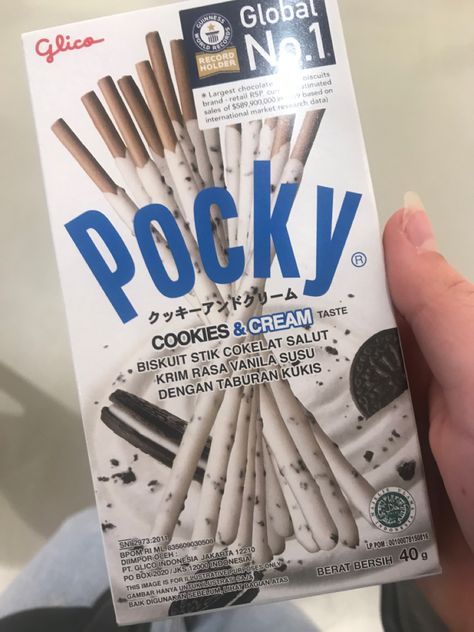 Oreo Asthetic, Pocky Oreo, Oreos Aesthetic, Pocky Aesthetic, Oreo Aesthetic, Pocky Sticks, Food Cute, Food Babe, Cute Food Drawings