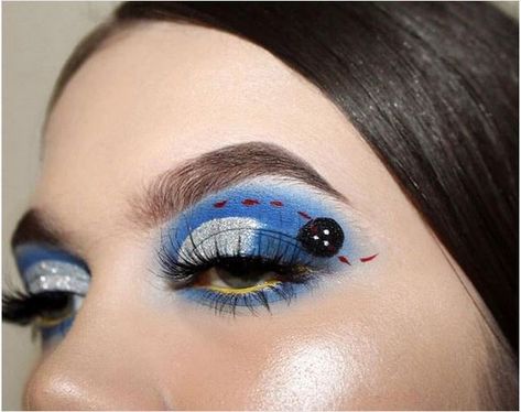 Coraline ✂️💙 inspired eye look on @samluvmua ❤️ She used our new Highlight/Illuminator palette for that gorgeous cheekbone glow ✨ Coraline Eye Makeup, Coraline Makeup Ideas, Coraline Inspired Makeup, Coraline Makeup Halloween, Coraline Makeup Looks, Coraline Halloween Makeup, October Makeup Looks, Halloween Eyeliner, Coraline Makeup