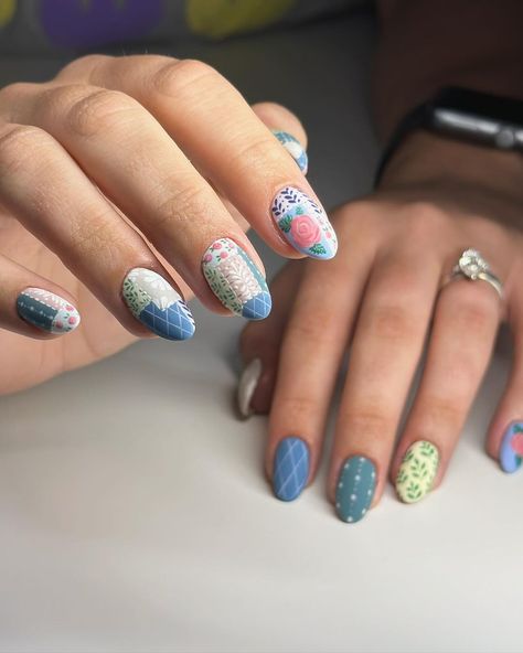 Quilt Nail Art, Quilted Nails Designs, Quilt Nails Designs, Quilt Nails, Quilted Nails, Almond Nail Ideas, Integumentary System, Just Go For It, Simple Spring Nails