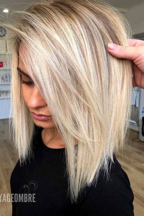 Side Parted Blonde Long Bob #straighthair #hairtype #hairstyles #bobhaircut #blondehair Razored Lob, Straight Lob, Longbob Hair, Combover Hairstyles, Hair Curl, Lob Haircut, Short Straight Hair, Medium Hair Cuts, Blonde Hair Color